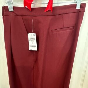 NWT Bar III pleaded slacks in maroon